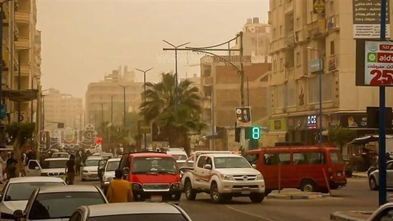 رياح تعتدل الأجواء ليلاً مع أتربة ورمال في مناطق محددة غداً